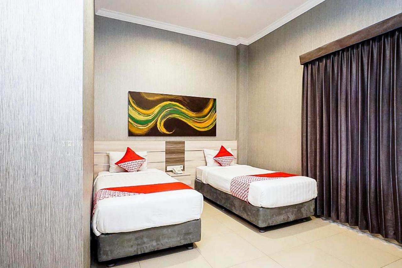 Oyo 289 Hotel Dalwa Syariah Pasuruan Exteriér fotografie