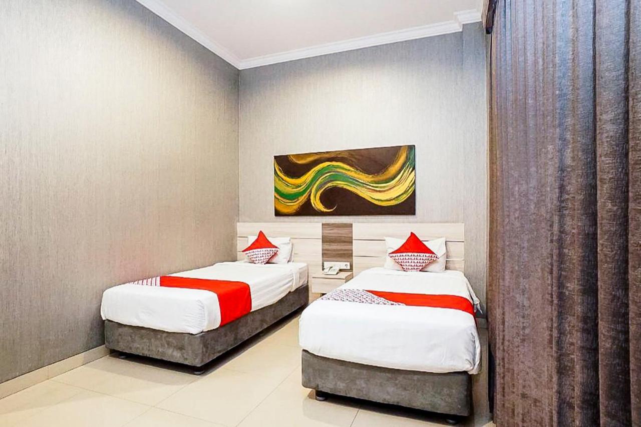Oyo 289 Hotel Dalwa Syariah Pasuruan Exteriér fotografie